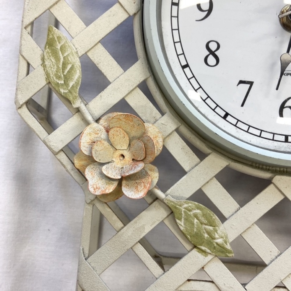 Vintage Kirch | Wall Clock White/3D Floral Appliqué Metal Lattice - Picture 7 of 16